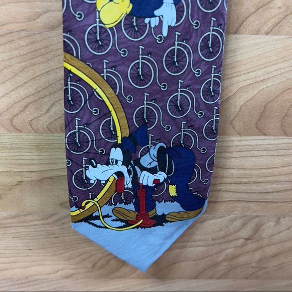 Vintage Disney Mickey Unlimited Tie - Picture 5 of 9